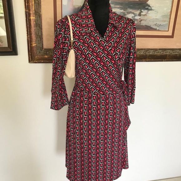 NWT’s size Small Laundry by design wrap dress  - Picture 12 of 12